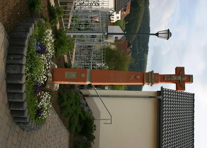 Hotel Zur Krone Birresborn