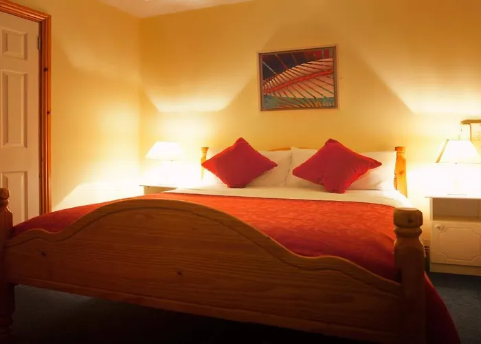 Mccarthy'S Lodge B&B Westport
