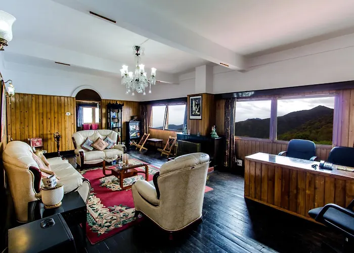 Central Gleneagles Heritage Resort: Former Tata Chairman's Bungalow Darjeeling 