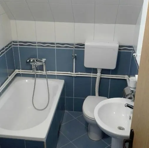 Apartment And Rooms D&J Zabljak 