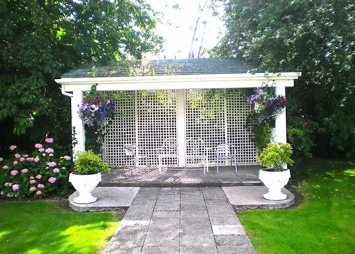 Templemore Arms Hotel
