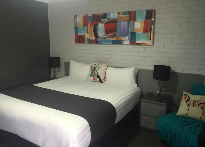Blue Violet Motor Inn