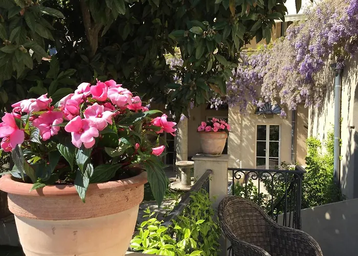 Cinq & Sept Hotel Roujan
