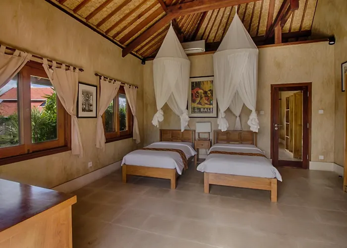 Three Monkeys Villas