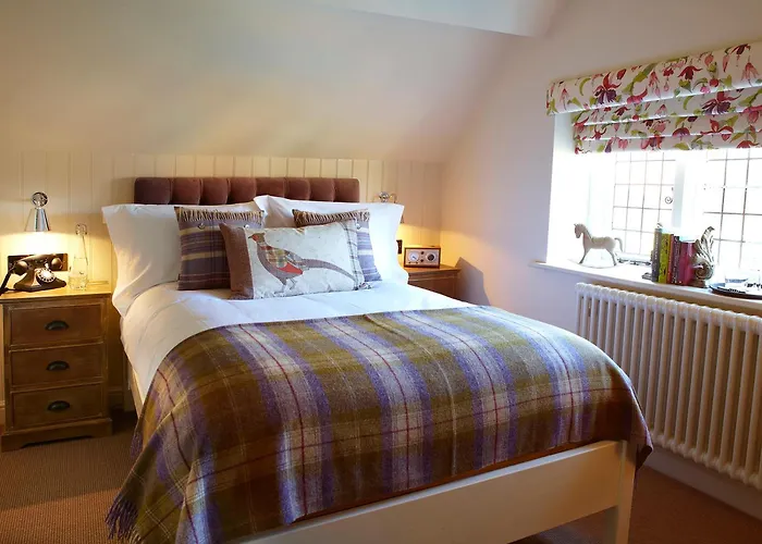 The Plough Inn & Cottages