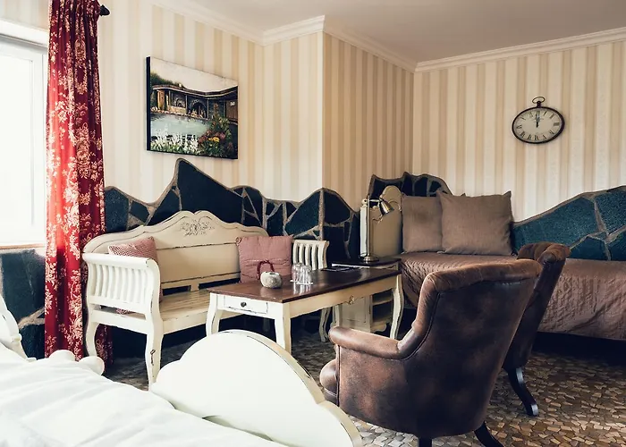 Astad Vingard Hotel