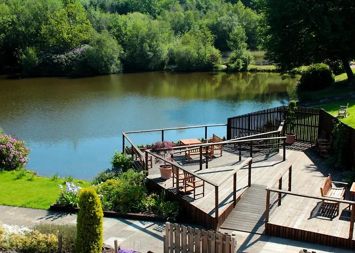Inn On The Lake