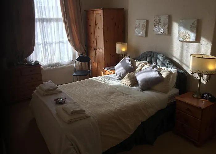 Holly Lodge