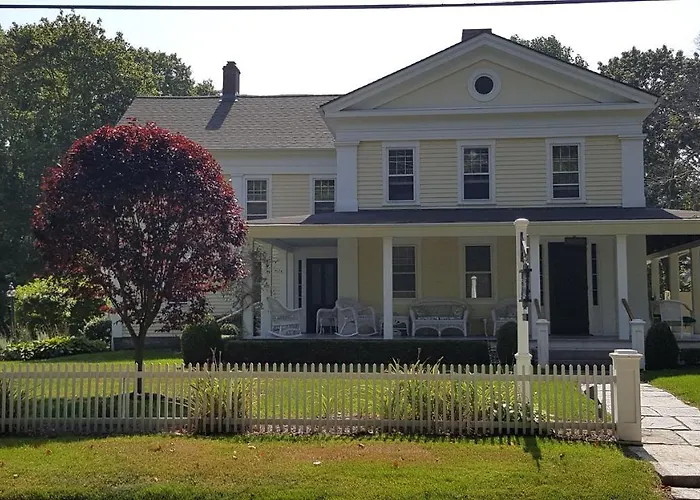 Bushnell House Westbrook