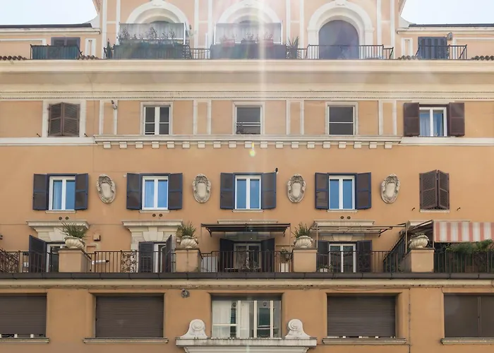 Guest Roma House
