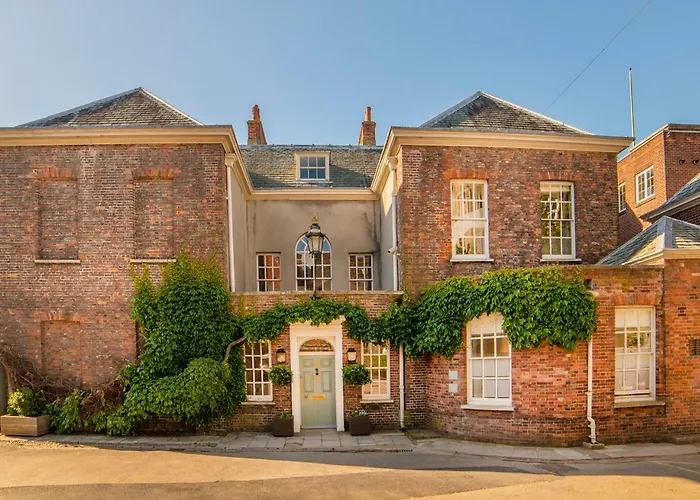 Pelham House