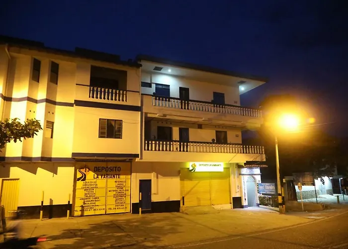 Hospedaje Aquel Almendro Santa Fe de Antioquia