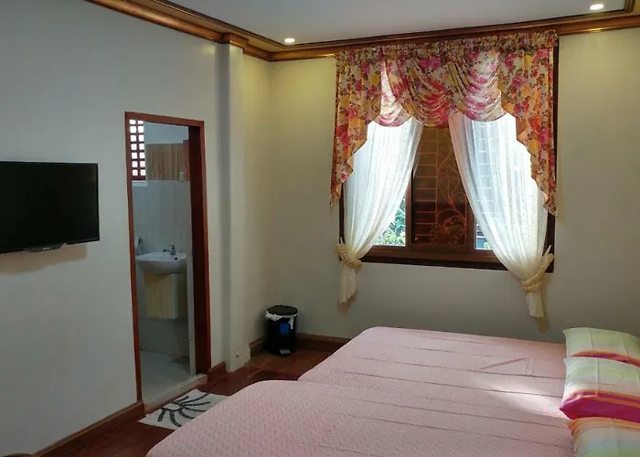 Casa Familya Hotel Batac