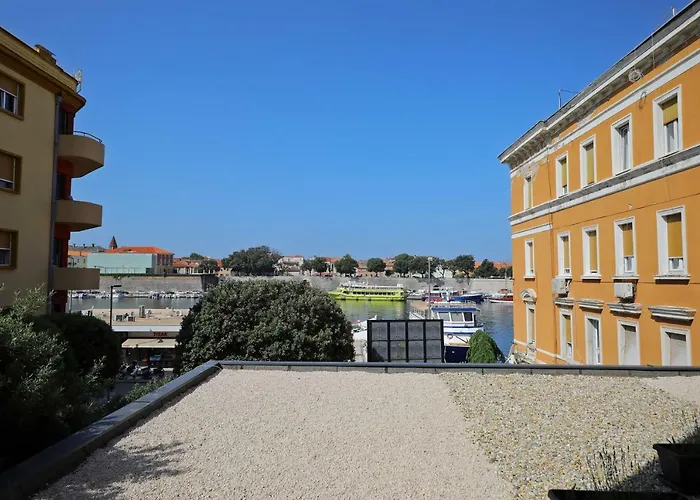 La Dolce Vita Zara
