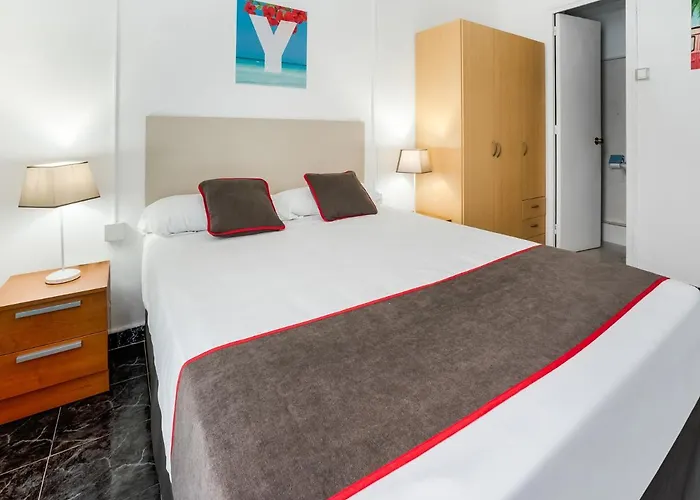 Hostal El Patio De La Luna by Vivere Stays Tarragona