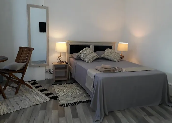 Hello Guest House Quatre Bornes