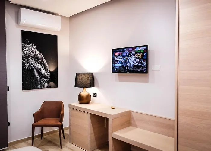 Alma Room